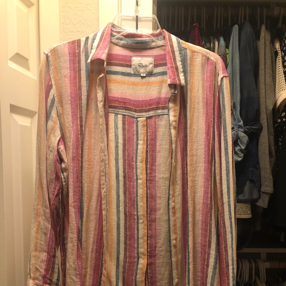 Rails button up